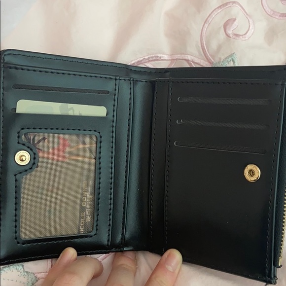 korean black glossy tasseled charm wallet - Picture 5 of 7